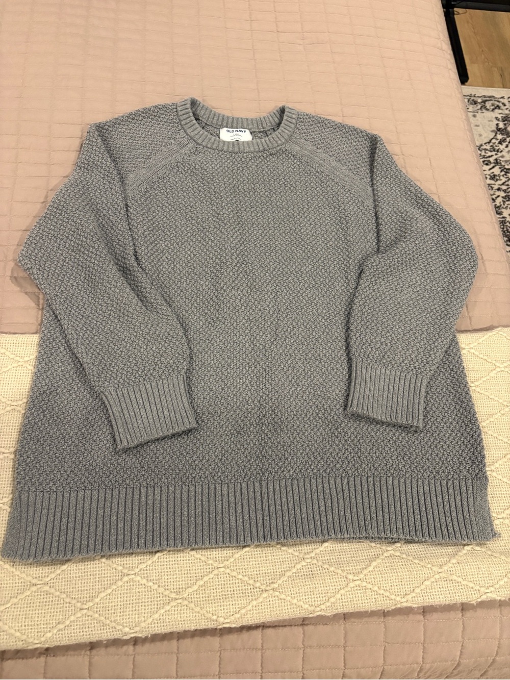 Old Navy Crewneck Sweater in Gray Large Like New